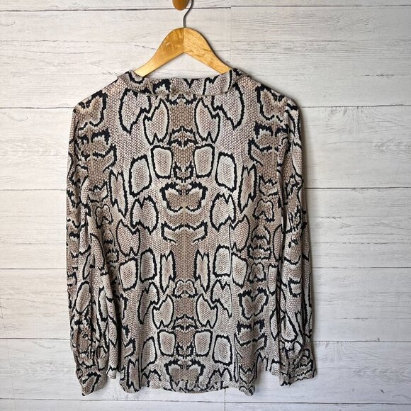 Cabi Blouse Womens Size Medium Serpentine Snake Print Ruffle Collar City Top - Picture 9 of 15